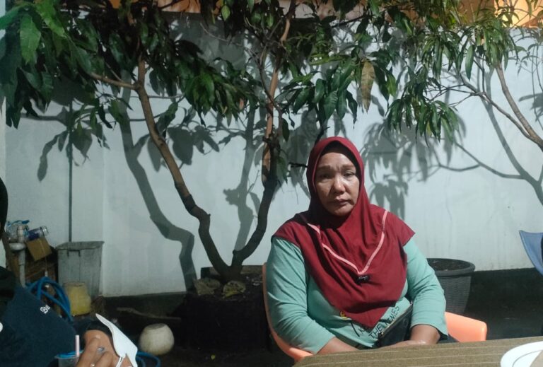 Ibunda Radit menangis pilu tersangka kasus kematian mahasiswa Unram